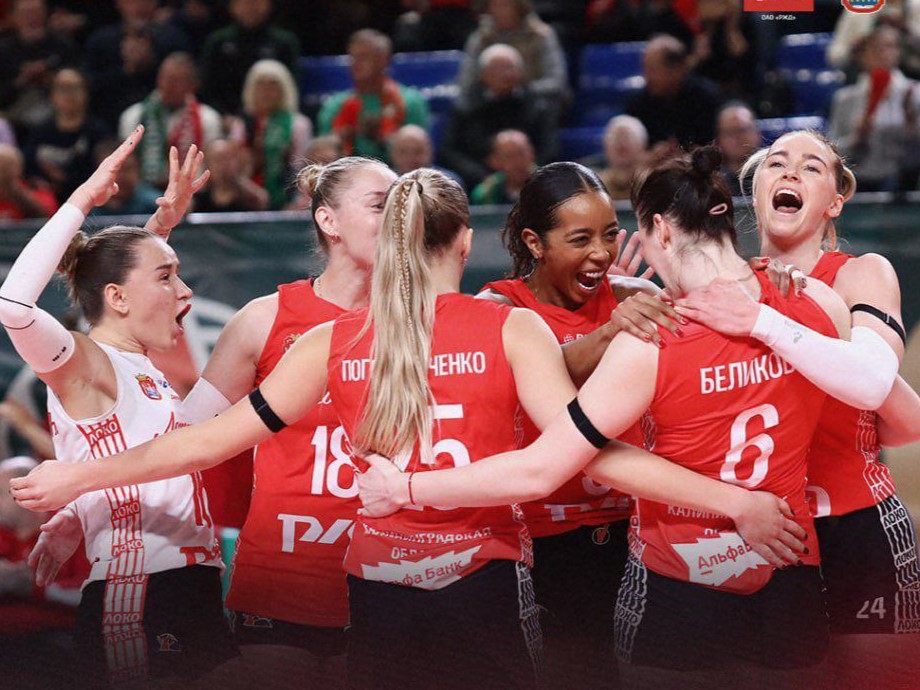 Изображение: Эмоции на максимуме: Студенты колледжа на победном матче 